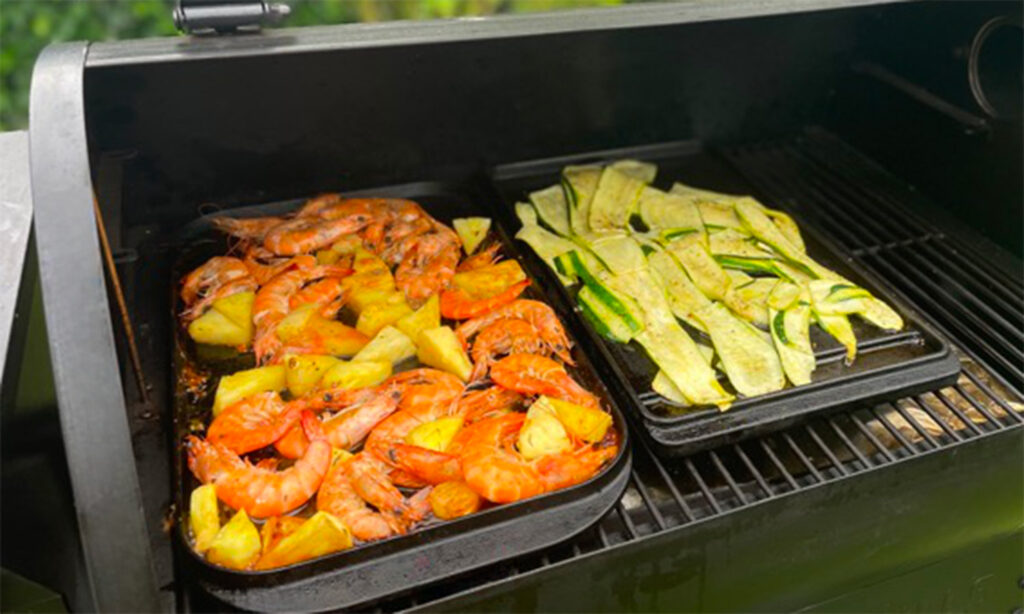 Gambas sautées à l’ananas sur la plancha